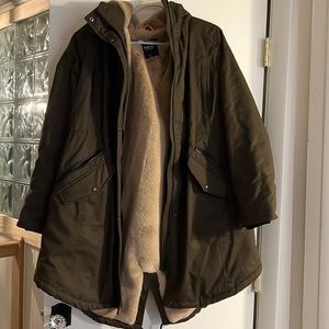 Orolay Women's Thicken Fleece Lined Parka Winter Coat Hooded Jacket with Pockets